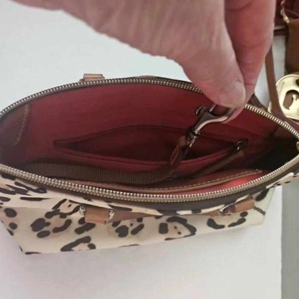 DOONEY AND BOURKE‎ SMALL CROSSBODY SATCHEL
